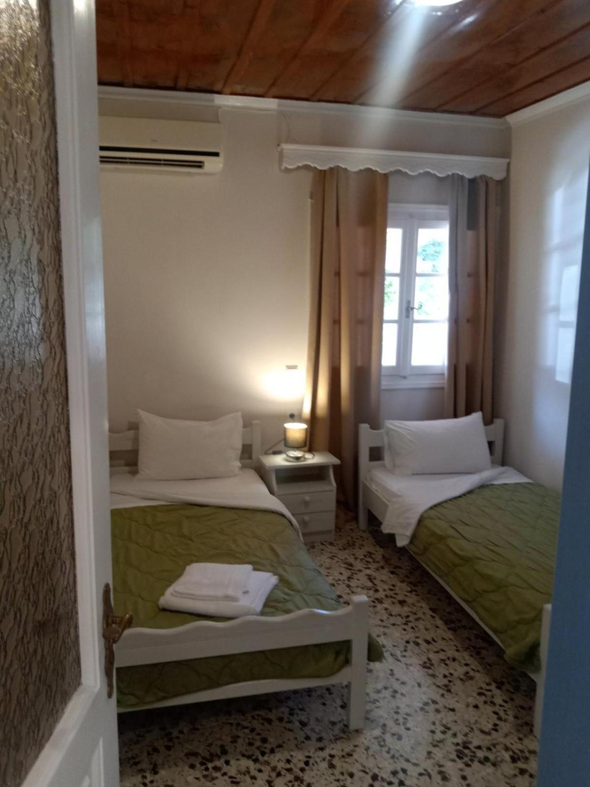Menegis Apartment Zakynthos Exterior photo
